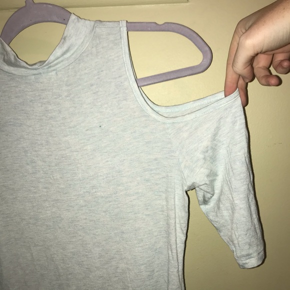 Cold shoulder top - Picture 2 of 5